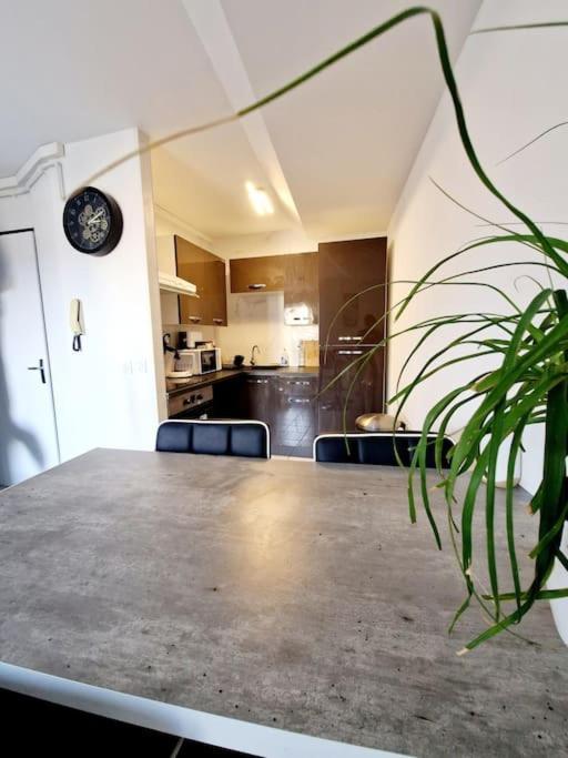 Agreable Appartement T2 Centre Ville 瓦朗斯 外观 照片
